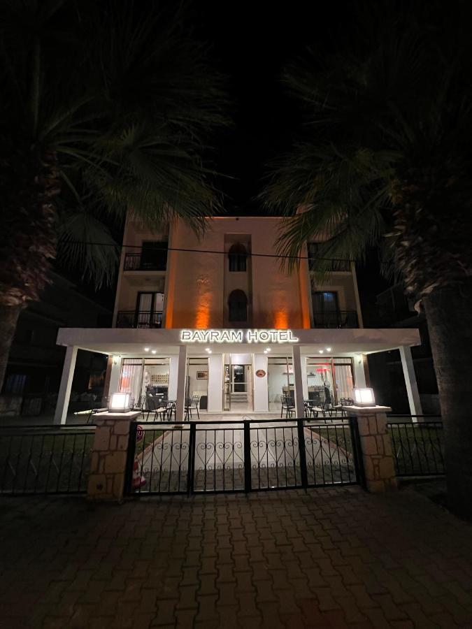 Bayram Hotel Çeşme Exteriör bild