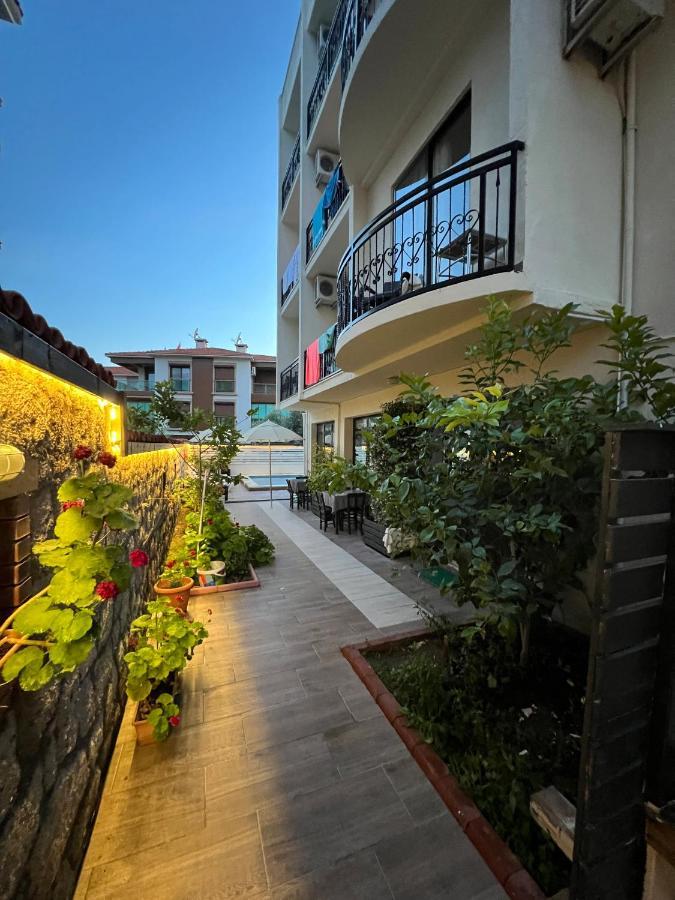Bayram Hotel Çeşme Exteriör bild