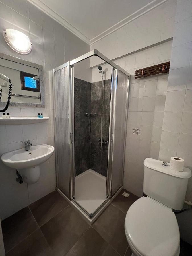 Bayram Hotel Çeşme Exteriör bild