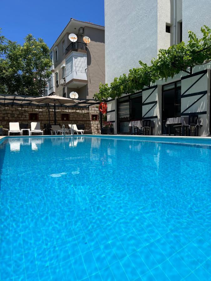 Bayram Hotel Çeşme Exteriör bild