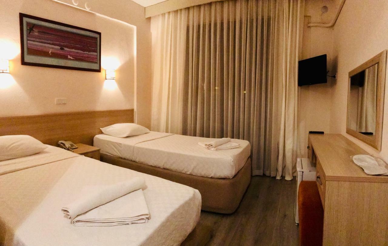 Bayram Hotel Çeşme Exteriör bild